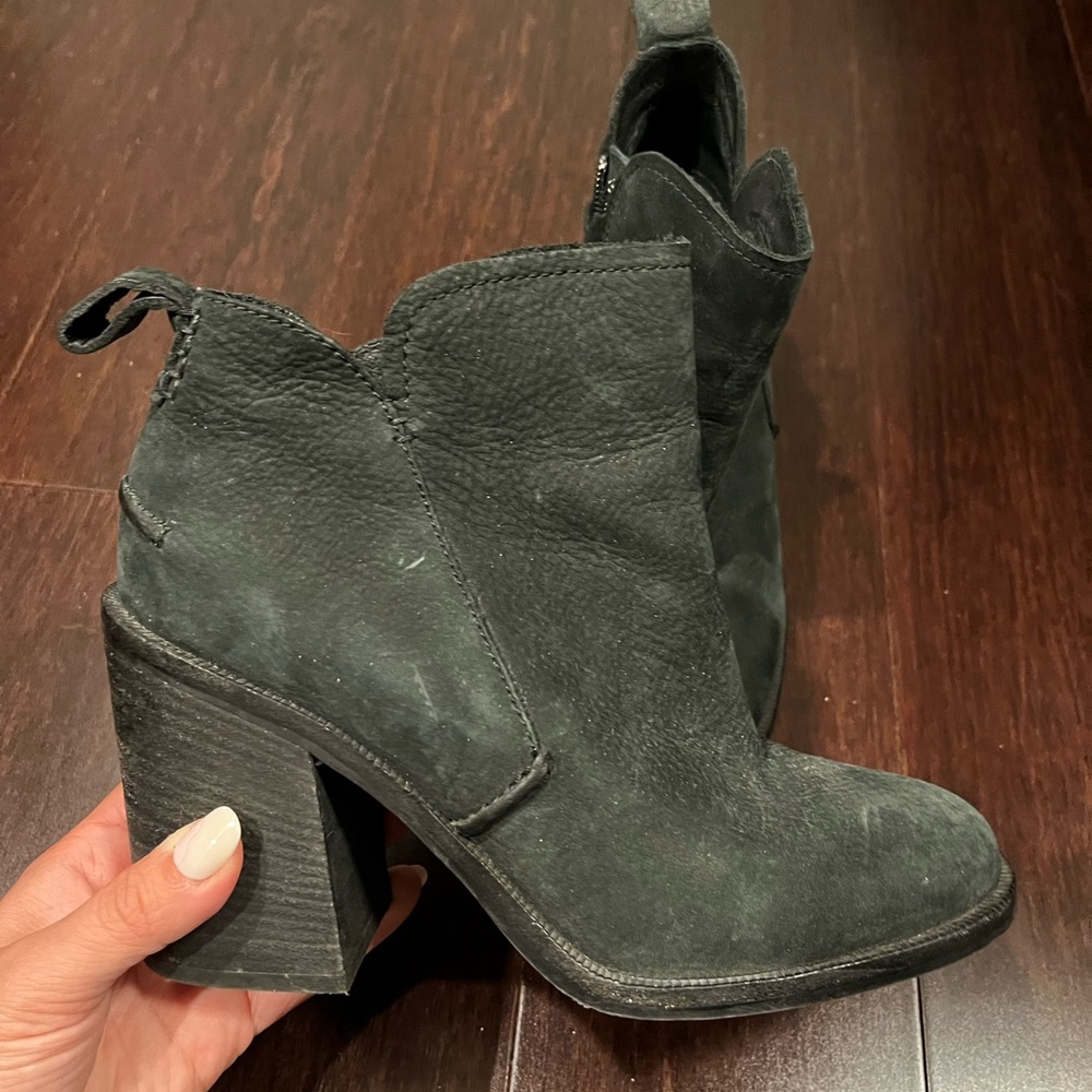 Ugg Pixley Boots Size 7